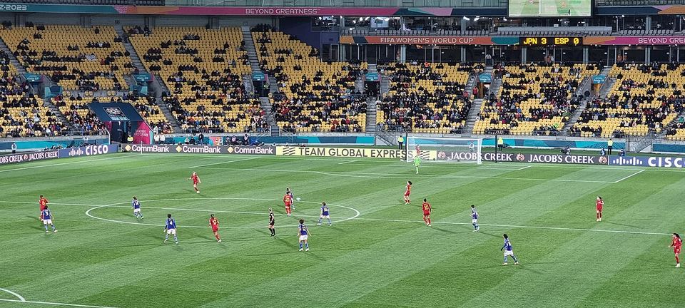 宝盈体育 · 冠军时刻（资料示意）
